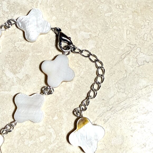 White Mother of Pearl Clover Beaded Short Necklace +Cat Person Paw Print Pendant - Picture 11 of 13